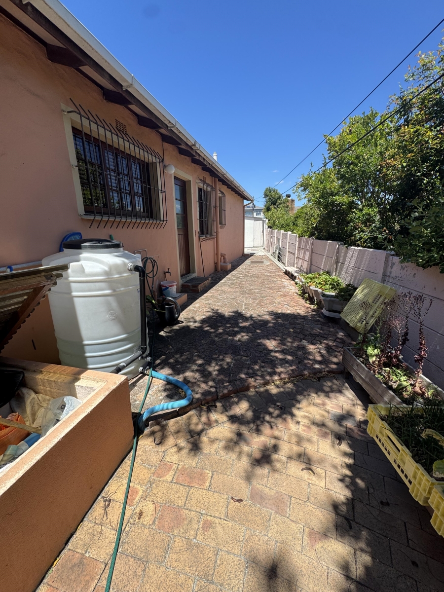 3 Bedroom Property for Sale in Table View Western Cape